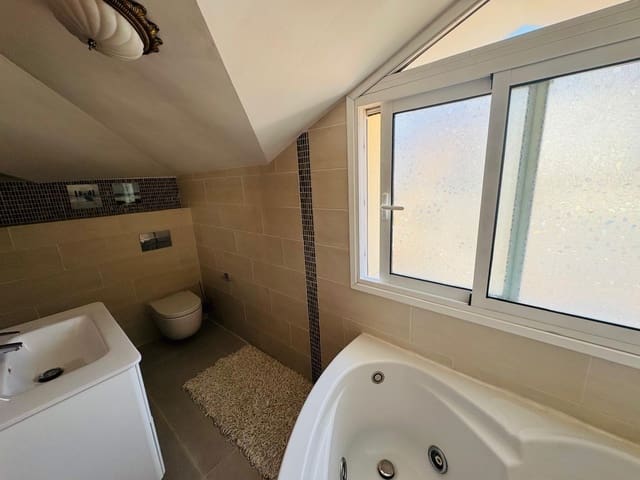 2 Zimmer Penthouse zu verkaufen in Los Cristianos, Arona mit Pool - 399.000 € (Ref: 9901448)