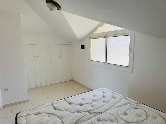 2 Zimmer Penthouse zu verkaufen in Los Cristianos, Arona mit Pool - 399.000 € (Ref: 9901448)