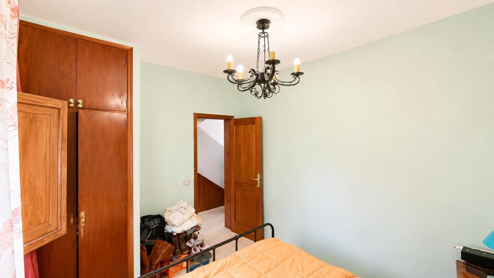 5 bedroom Villa for sale in Tacoronte - € 450,000 (Ref: 9901451)