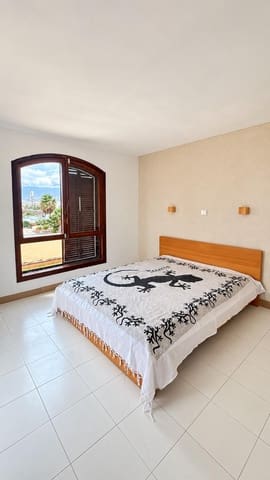 3 slaapkamer Rijtjeshuis te koop in Costa del Silencio, Arona met zwembad - € 328.000 (Ref: 9901456)