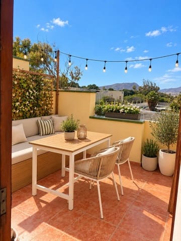 3 slaapkamer Rijtjeshuis te koop in Costa del Silencio, Arona met zwembad - € 328.000 (Ref: 9901456)