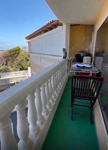 Appartement de 3 chambres à louer à El Medano, Granadilla de Abona - 1 300 € (Ref: 9901459)