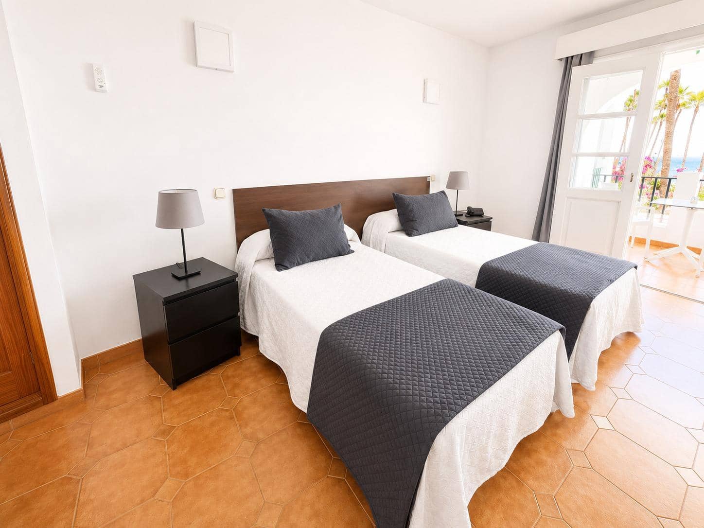 Studio zu verkaufen in Costa Adeje mit Pool - 283.500 € (Ref: 9901463)
