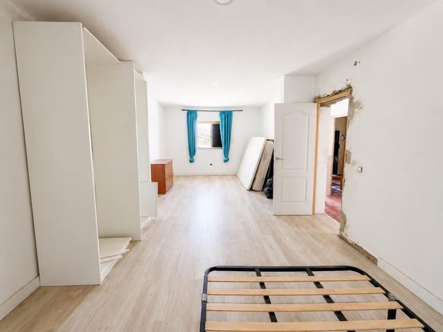3 slaapkamer Villa te koop in San Cristóbal de La Laguna - € 180.000 (Ref: 9901464)