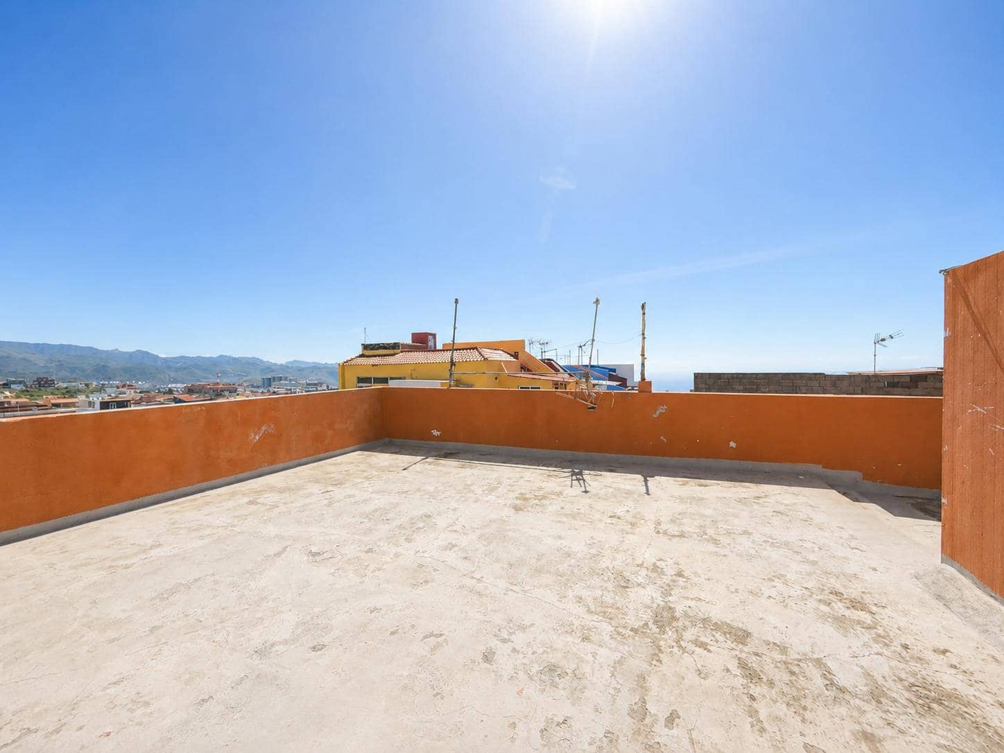 3 quarto Moradia para venda em San Cristobal de La Laguna - 180 000 € (Ref: 9901464)