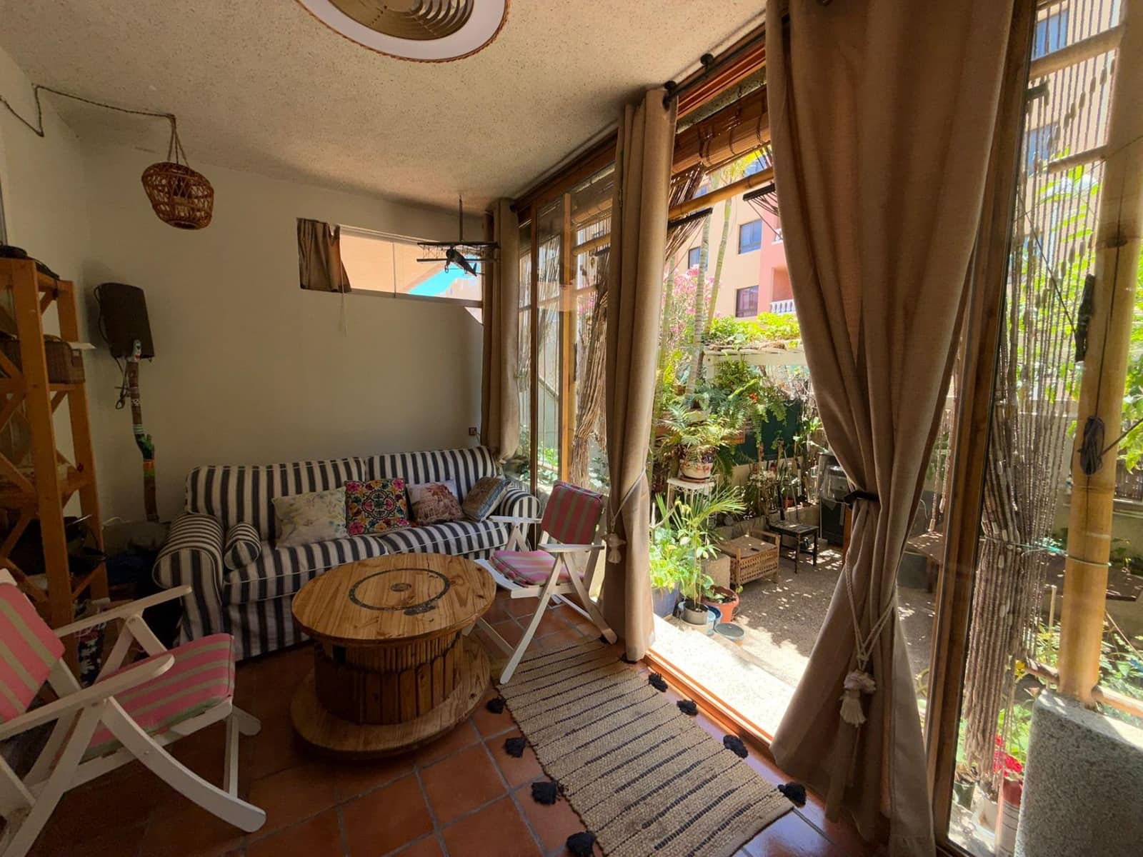 1 soverom Leilighet til salgs i El Medano med svømmebasseng garasje - € 350 000 (Ref: 9901465)