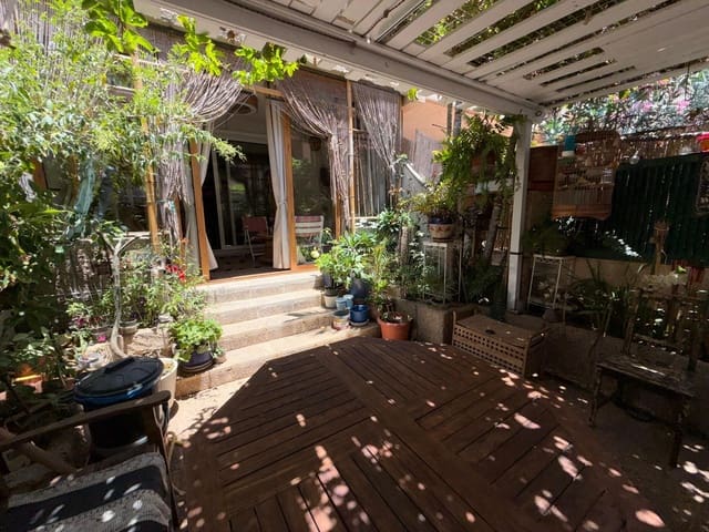 1 soverom Leilighet til salgs i El Medano, Granadilla de Abona med svømmebasseng garasje - € 350 000 (Ref: 9901465)
