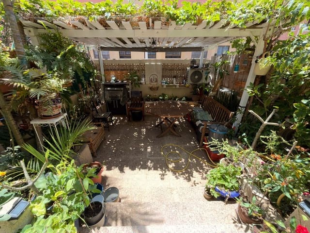 1 soverom Leilighet til salgs i El Medano, Granadilla de Abona med svømmebasseng garasje - € 350 000 (Ref: 9901465)