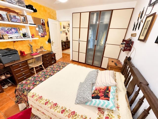 Apartamento de 1 habitación en El Medano, Granadilla de Abona en venta con piscina garaje - 350.000 € (Ref: 9901465)