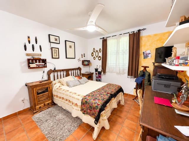 Apartamento de 1 habitación en El Medano, Granadilla de Abona en venta con piscina garaje - 350.000 € (Ref: 9901465)