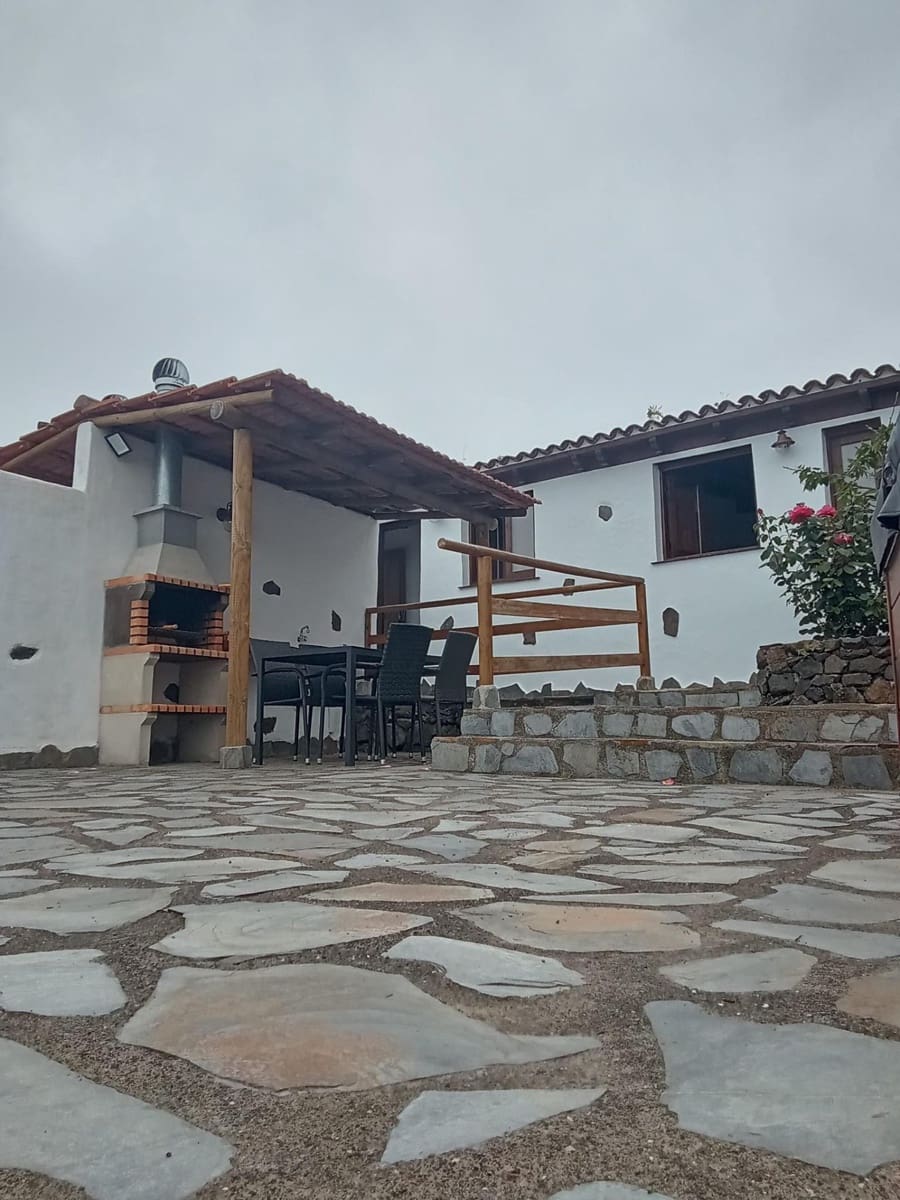 2 bedroom Finca/Country House for sale in Icod de los Vinos - € 220,000 (Ref: 9901469)