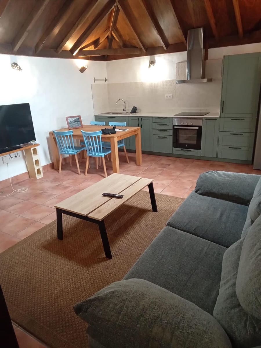 2 bedroom Finca/Country House for sale in Icod de los Vinos - € 220,000 (Ref: 9901469)