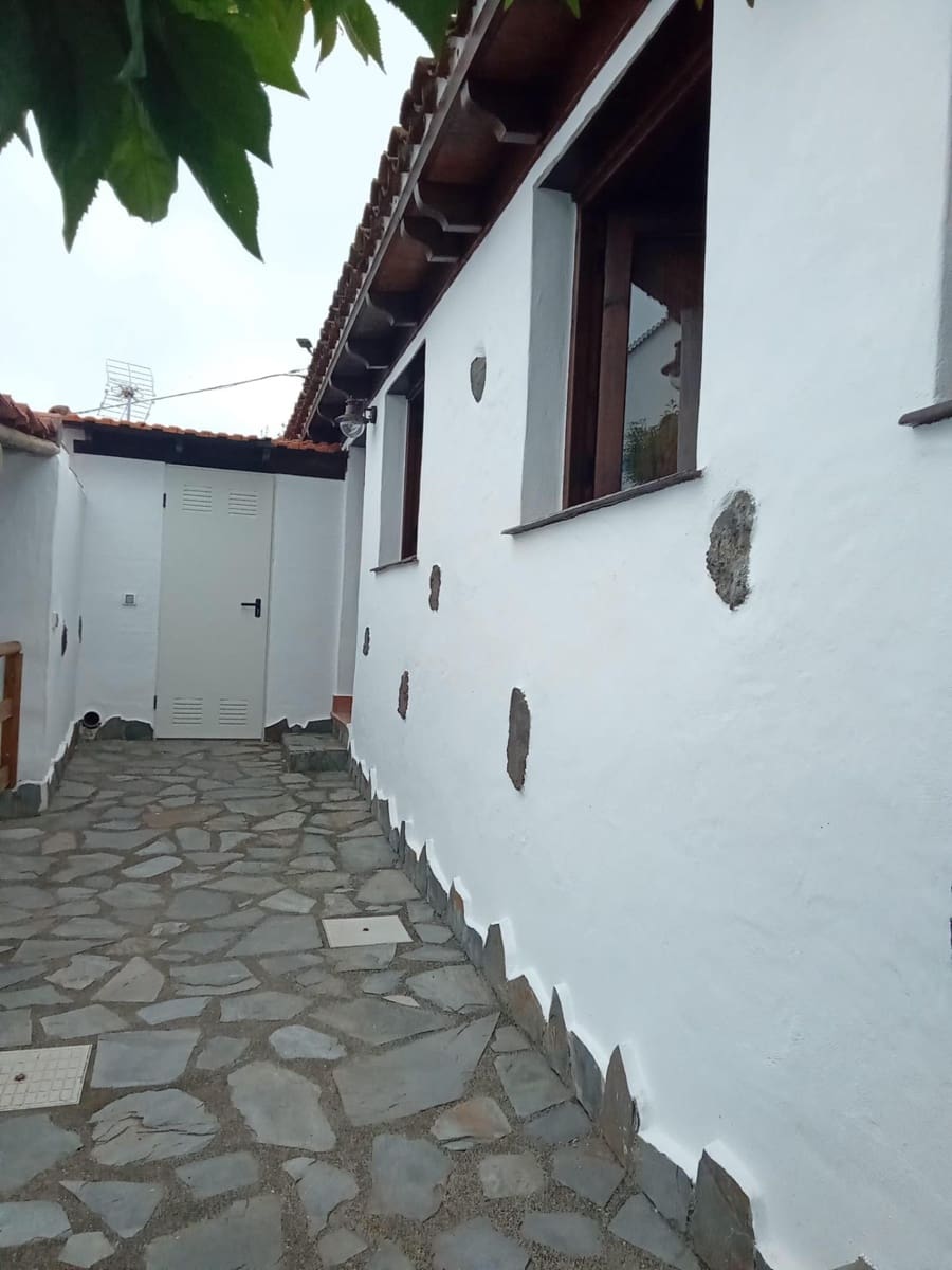 2 bedroom Finca/Country House for sale in Icod de los Vinos - € 220,000 (Ref: 9901469)