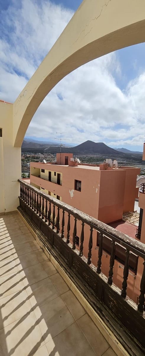 1 sovrum Takvåning till salu i Los Cristianos - 217 000 € (Ref: 9901470)