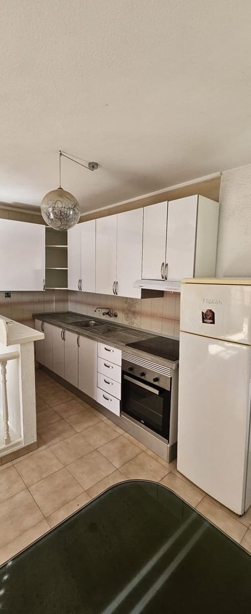 1 sovrum Takvåning till salu i Los Cristianos - 217 000 € (Ref: 9901470)
