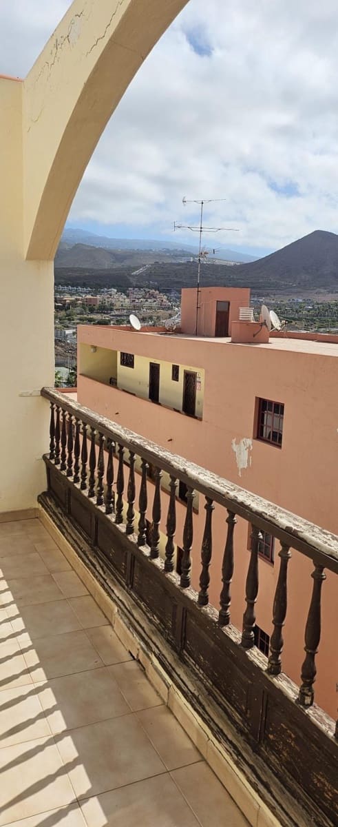 1 sovrum Takvåning till salu i Los Cristianos - 217 000 € (Ref: 9901470)