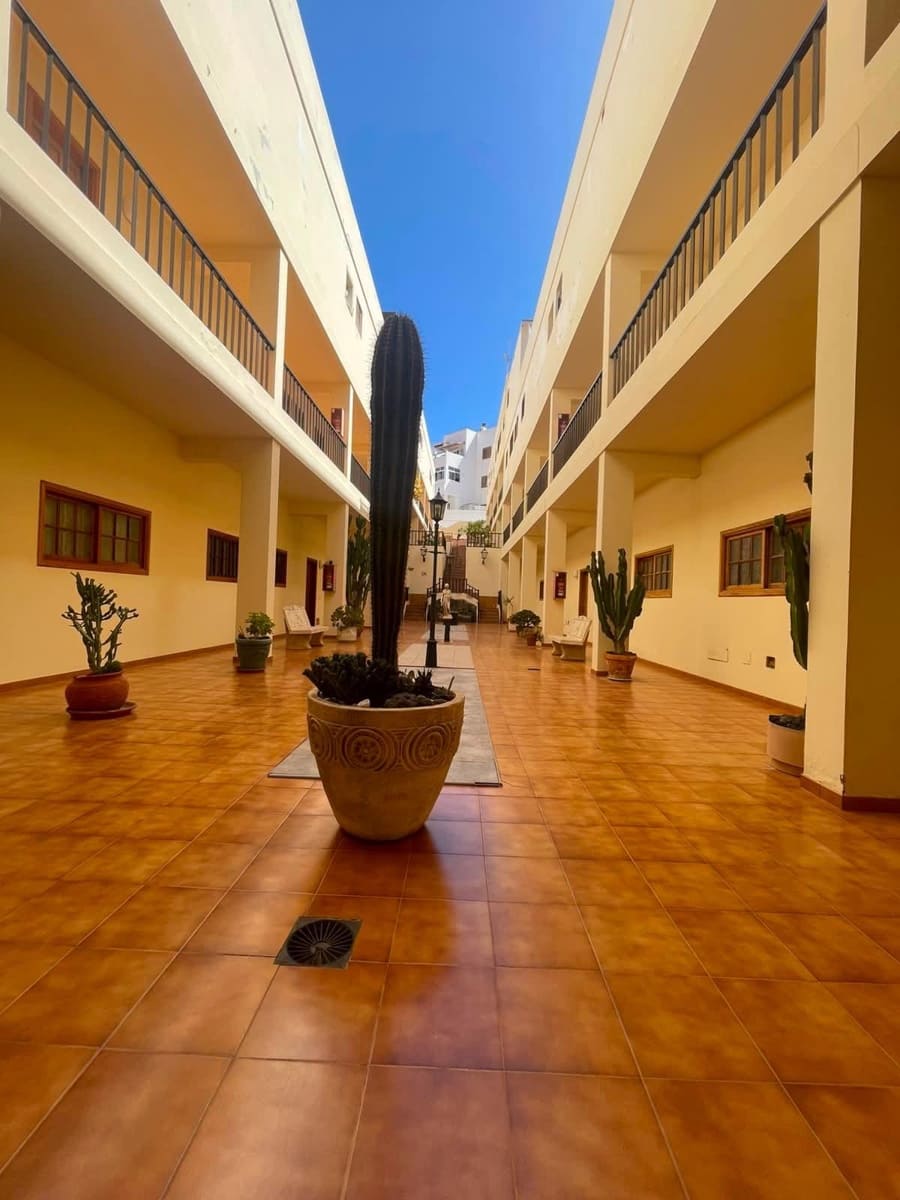1 sovrum Takvåning till salu i Los Cristianos - 217 000 € (Ref: 9901470)