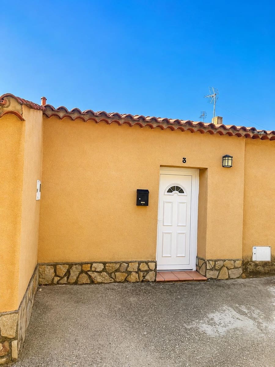 3 bedroom Townhouse for sale in Villarrin de Campos - € 90,000 (Ref: 9955940)