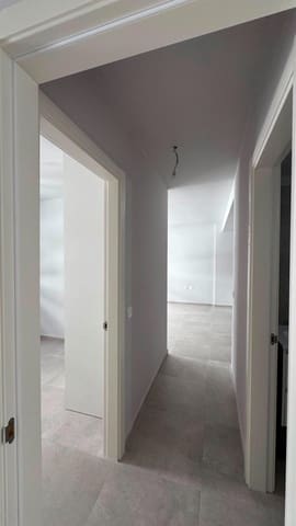2 bedroom Penthouse for sale in Cabo Blanco, Arona with garage - € 249,000 (Ref: 9959782)