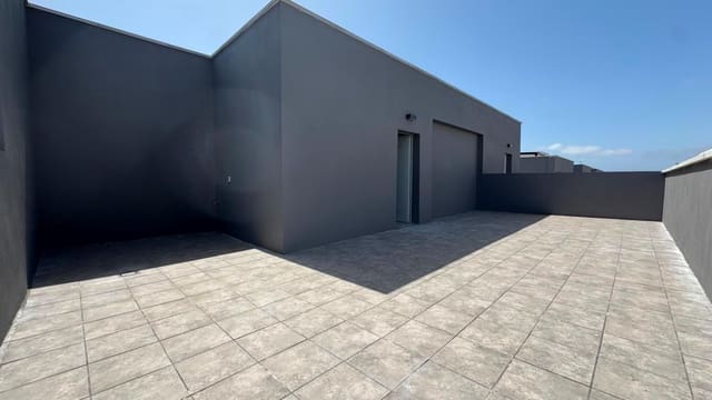 2 bedroom Penthouse for sale in Cabo Blanco, Arona with garage - € 249,000 (Ref: 9959782)