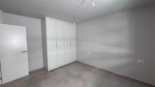 2 bedroom Penthouse for sale in Cabo Blanco, Arona with garage - € 249,000 (Ref: 9959782)