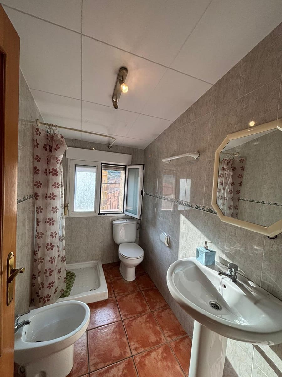 2 slaapkamer Huis te koop in Alfara de Carles met garage - € 66.000 (Ref: 10004141)