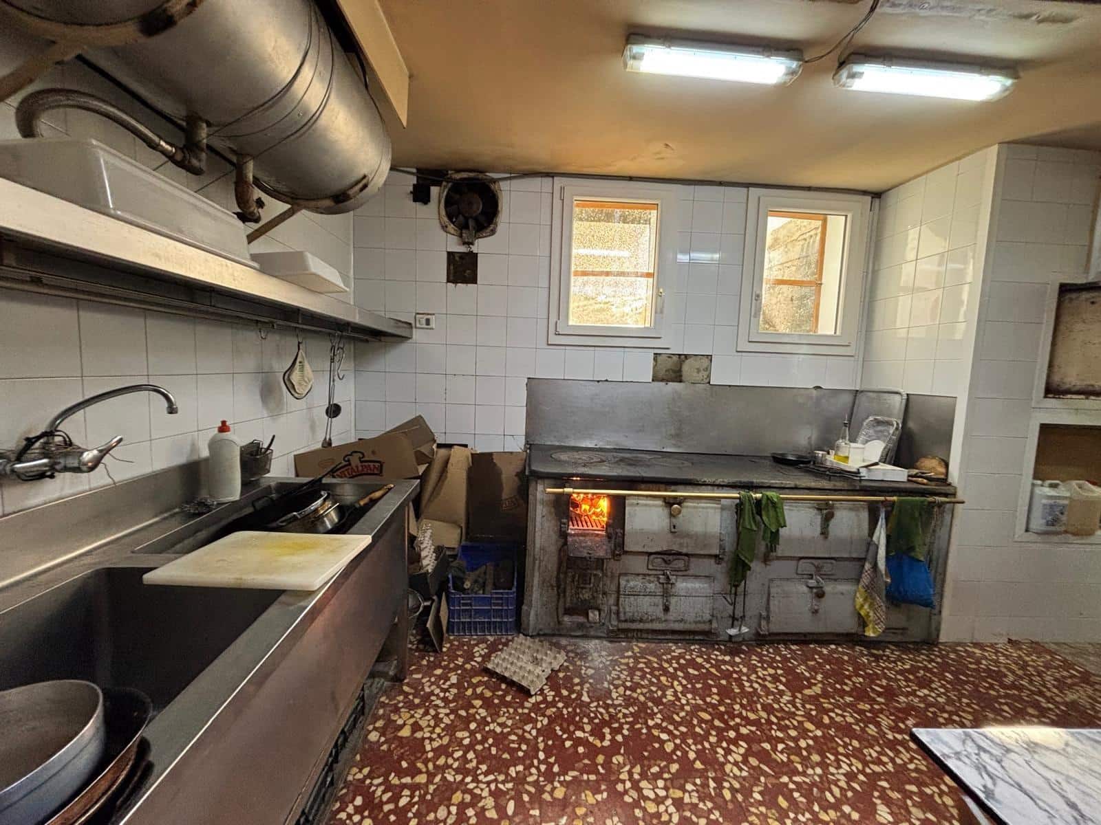 17 soveværelse Virksomhed til salg i Tortosa - € 1.570.000 (Ref: 10027476)