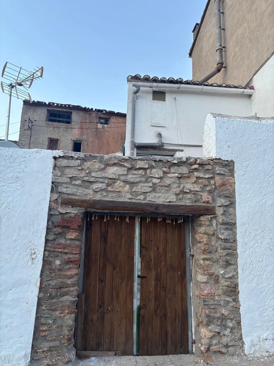 2 bedroom Townhouse for sale in Alfara de Carles - € 77,000 (Ref: 10102822)