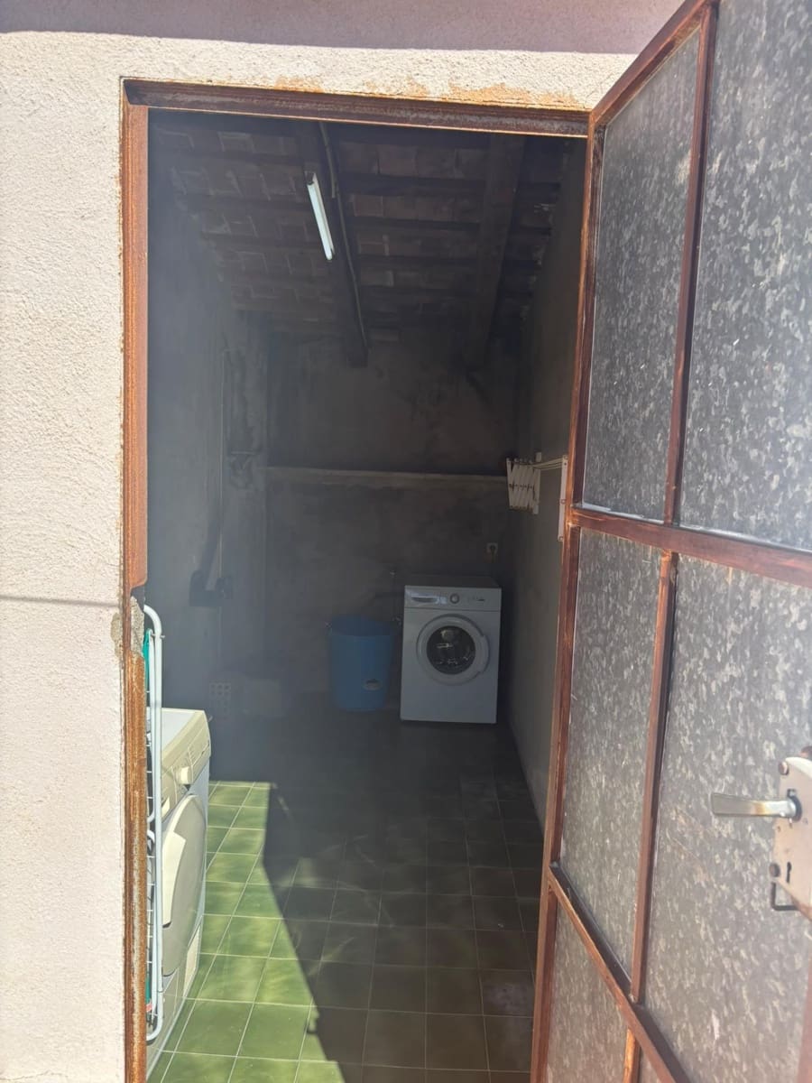 6 bedroom Townhouse for sale in Bitem - € 130,000 (Ref: 10155468)