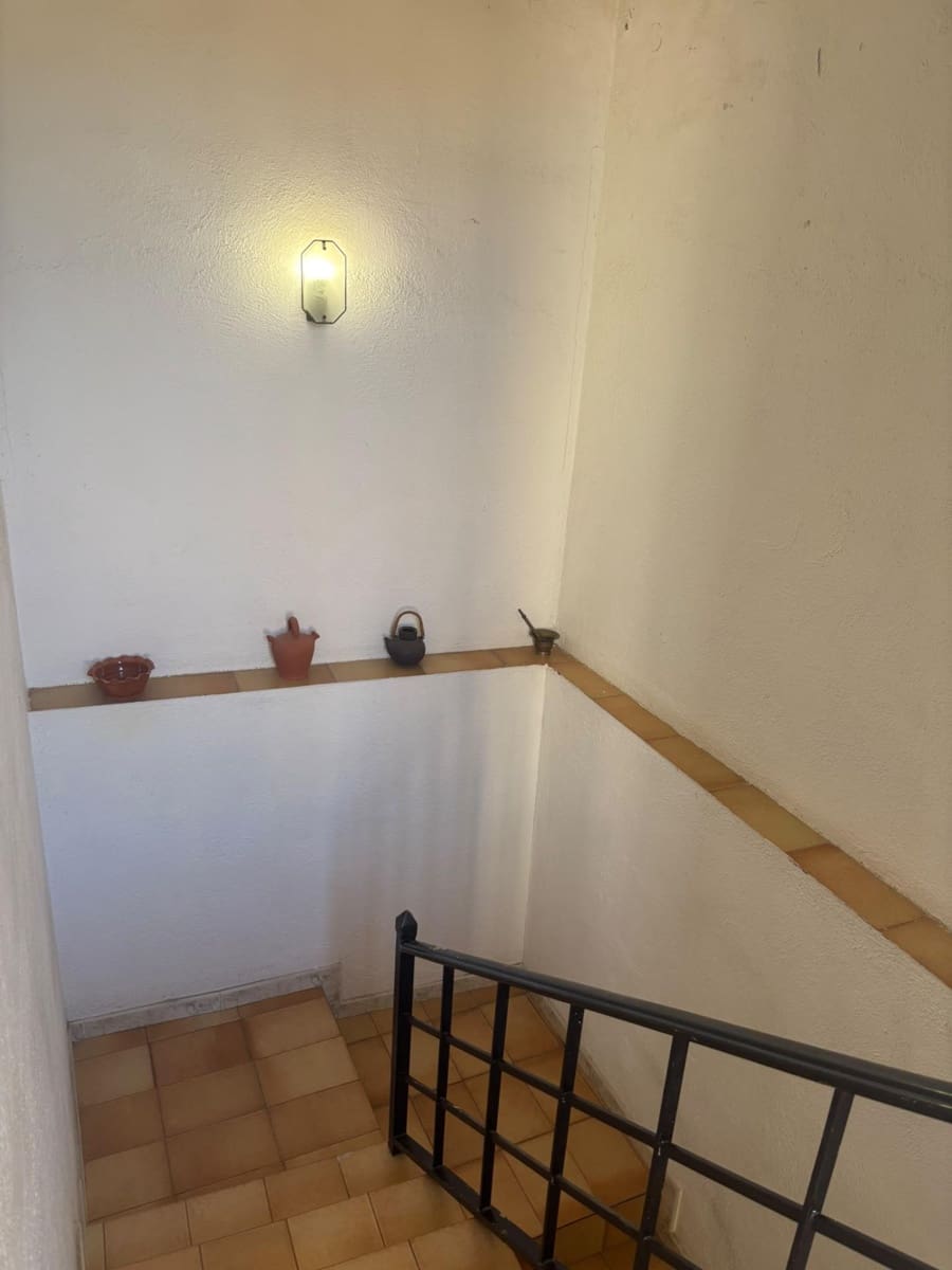 6 bedroom Townhouse for sale in Bitem - € 130,000 (Ref: 10155468)