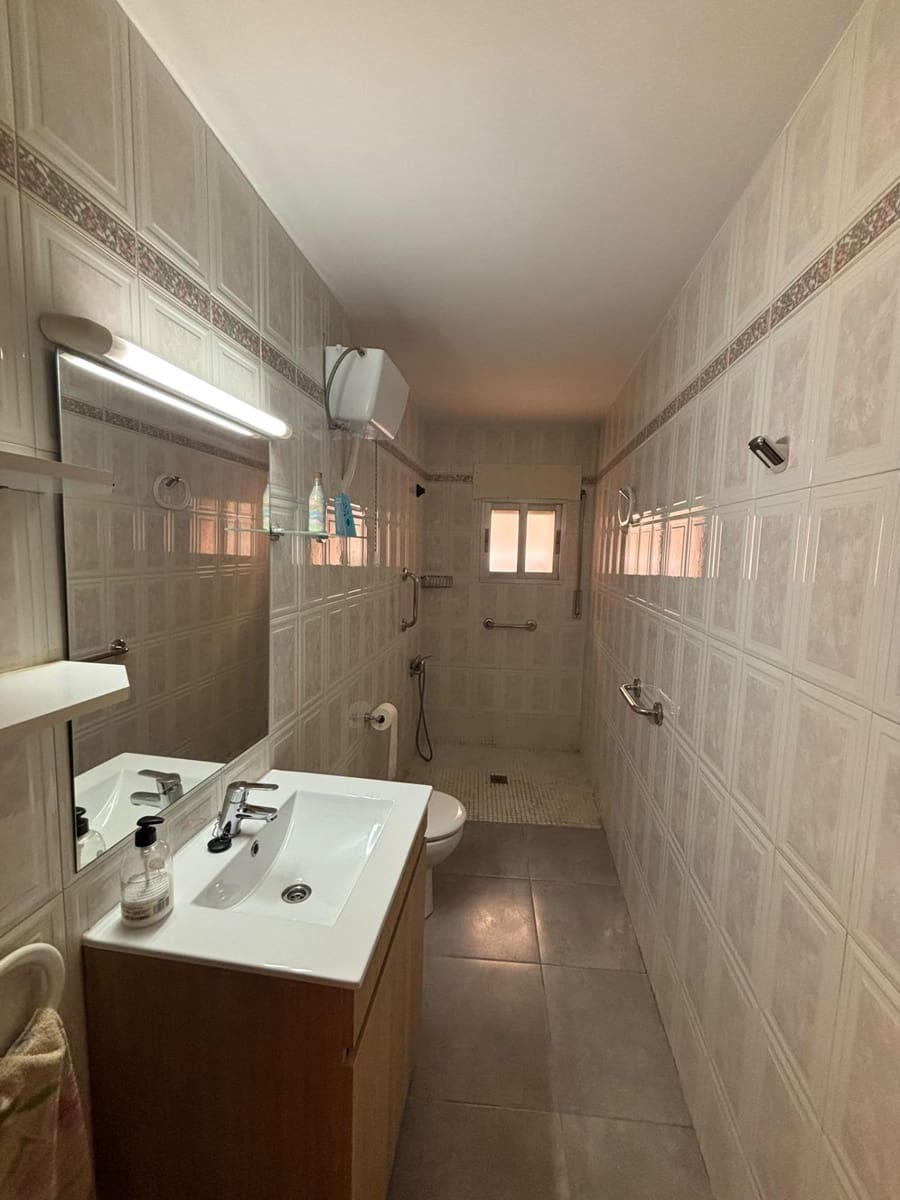 6 bedroom Townhouse for sale in Bitem - € 130,000 (Ref: 10155468)