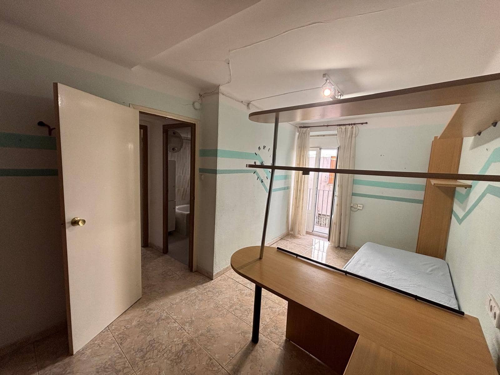 6 bedroom Townhouse for sale in Bitem - € 130,000 (Ref: 10155468)