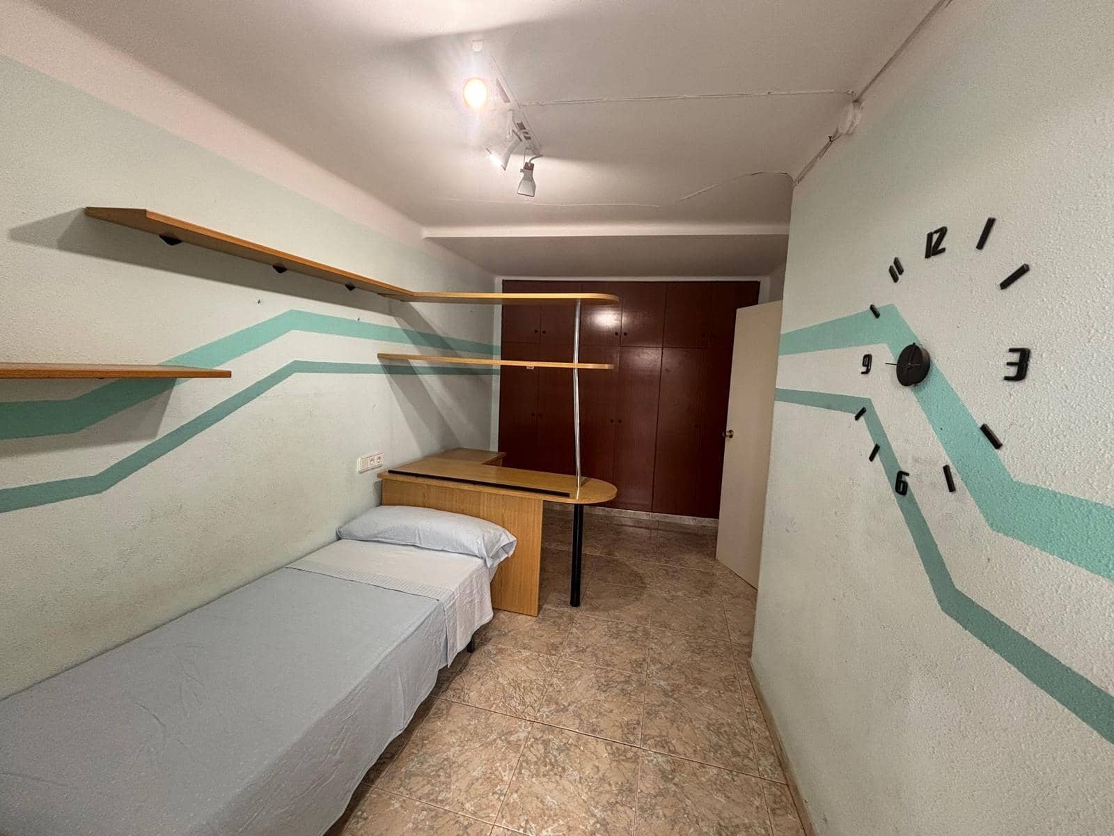 6 bedroom Townhouse for sale in Bitem - € 130,000 (Ref: 10155468)