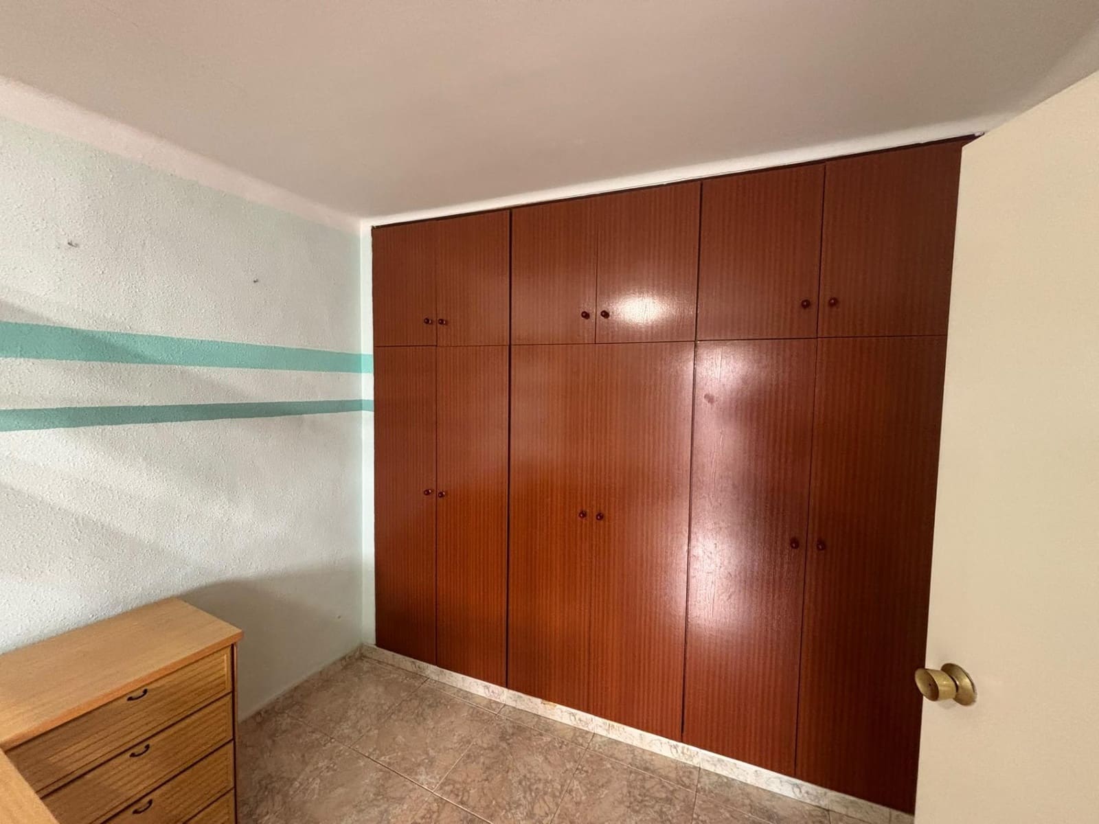 6 bedroom Townhouse for sale in Bitem - € 130,000 (Ref: 10155468)