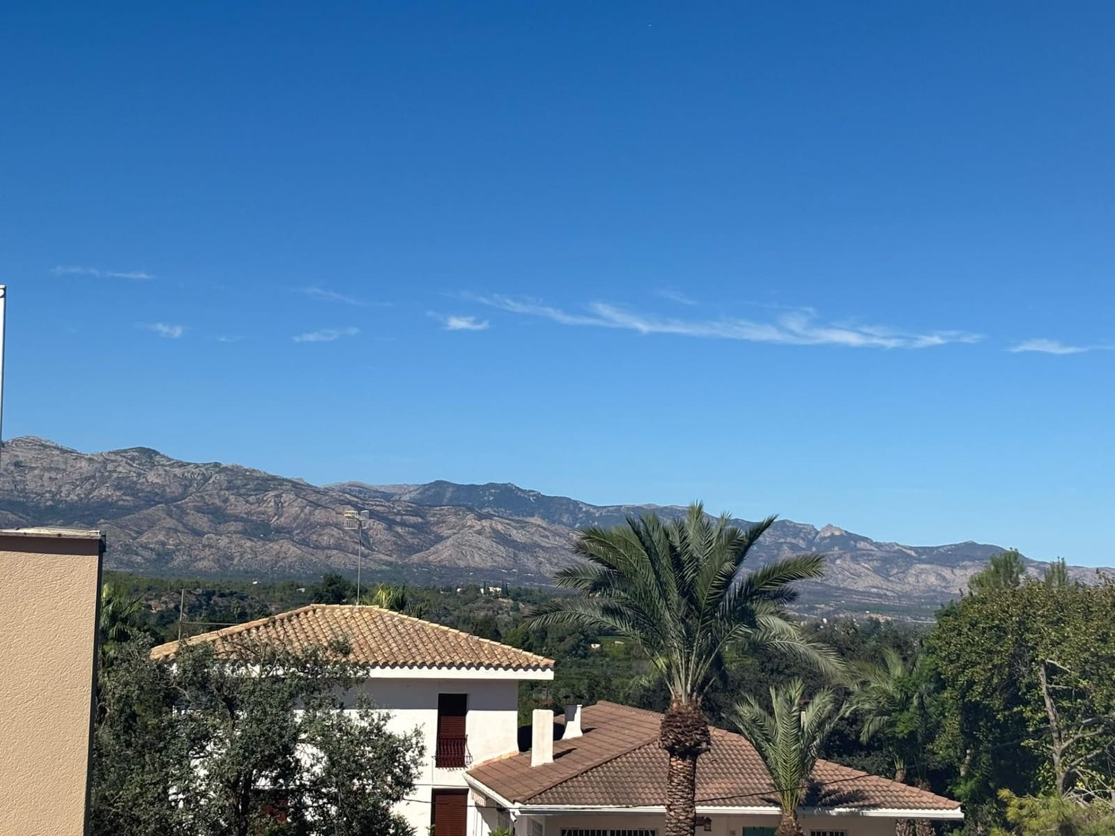 6 bedroom Townhouse for sale in Bitem - € 130,000 (Ref: 10155468)