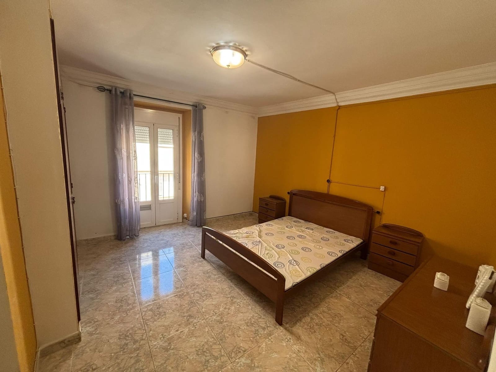 6 bedroom Townhouse for sale in Bitem - € 130,000 (Ref: 10155468)