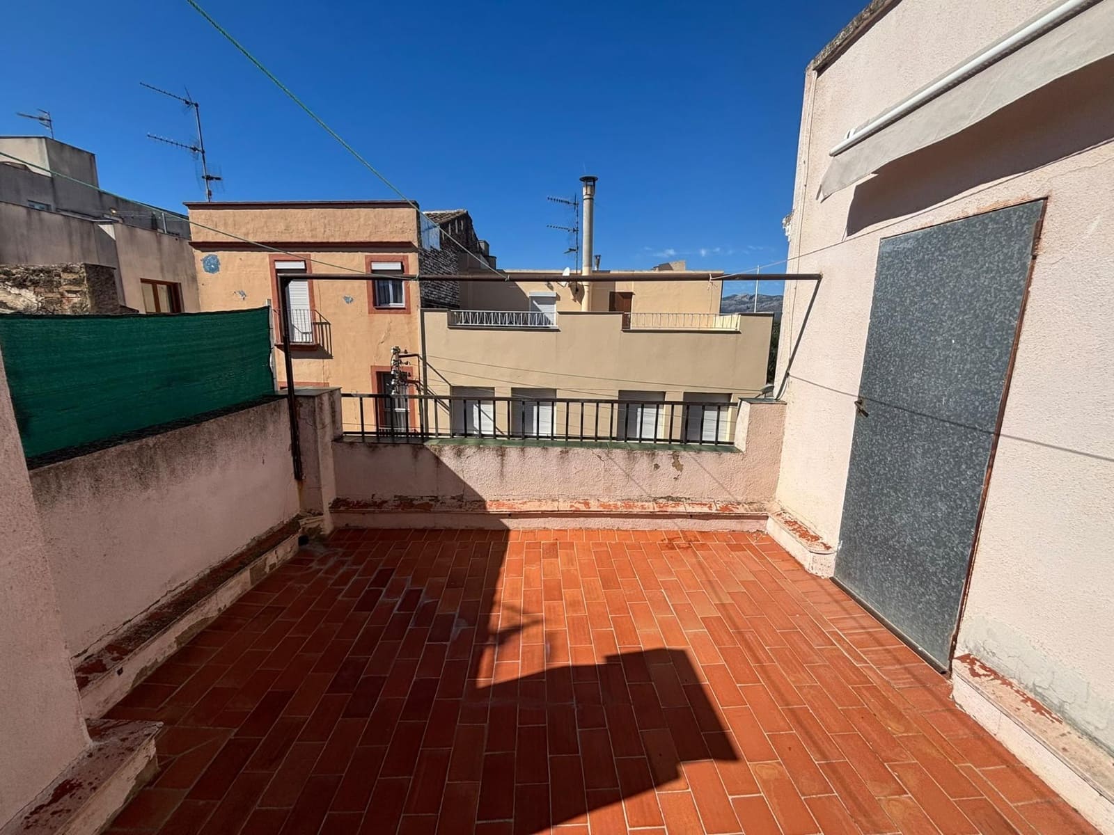 6 bedroom Townhouse for sale in Bitem - € 130,000 (Ref: 10155468)