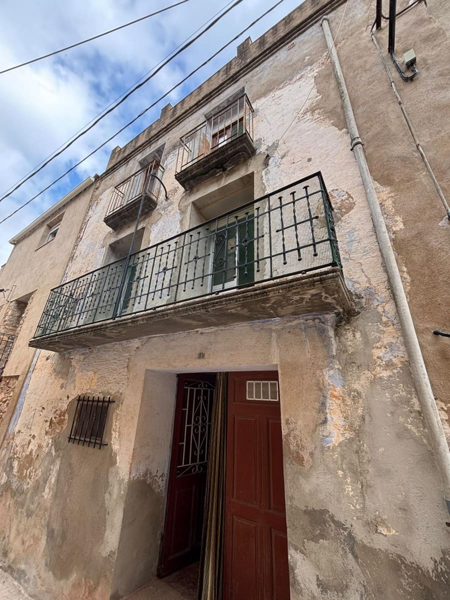 5 bedroom Townhouse for sale in Alfara de Carles - € 39,000 (Ref: 10161763)