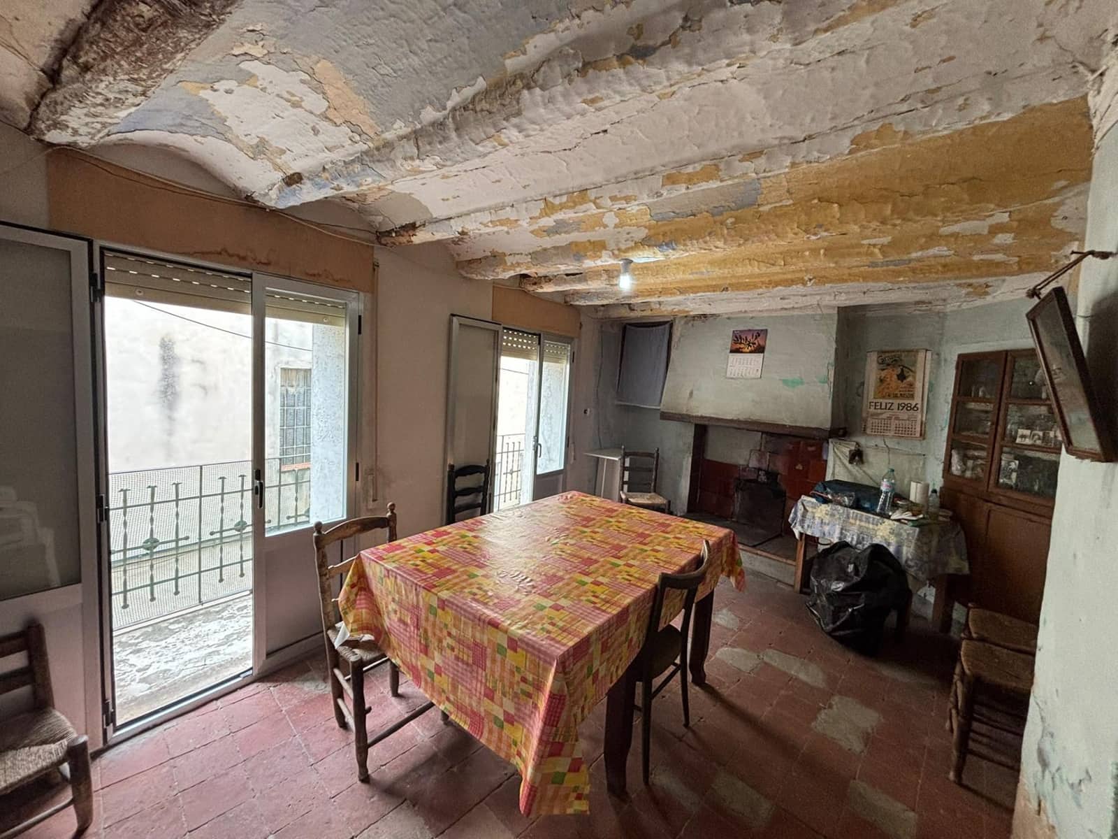 5 bedroom Townhouse for sale in Alfara de Carles - € 39,000 (Ref: 10161763)