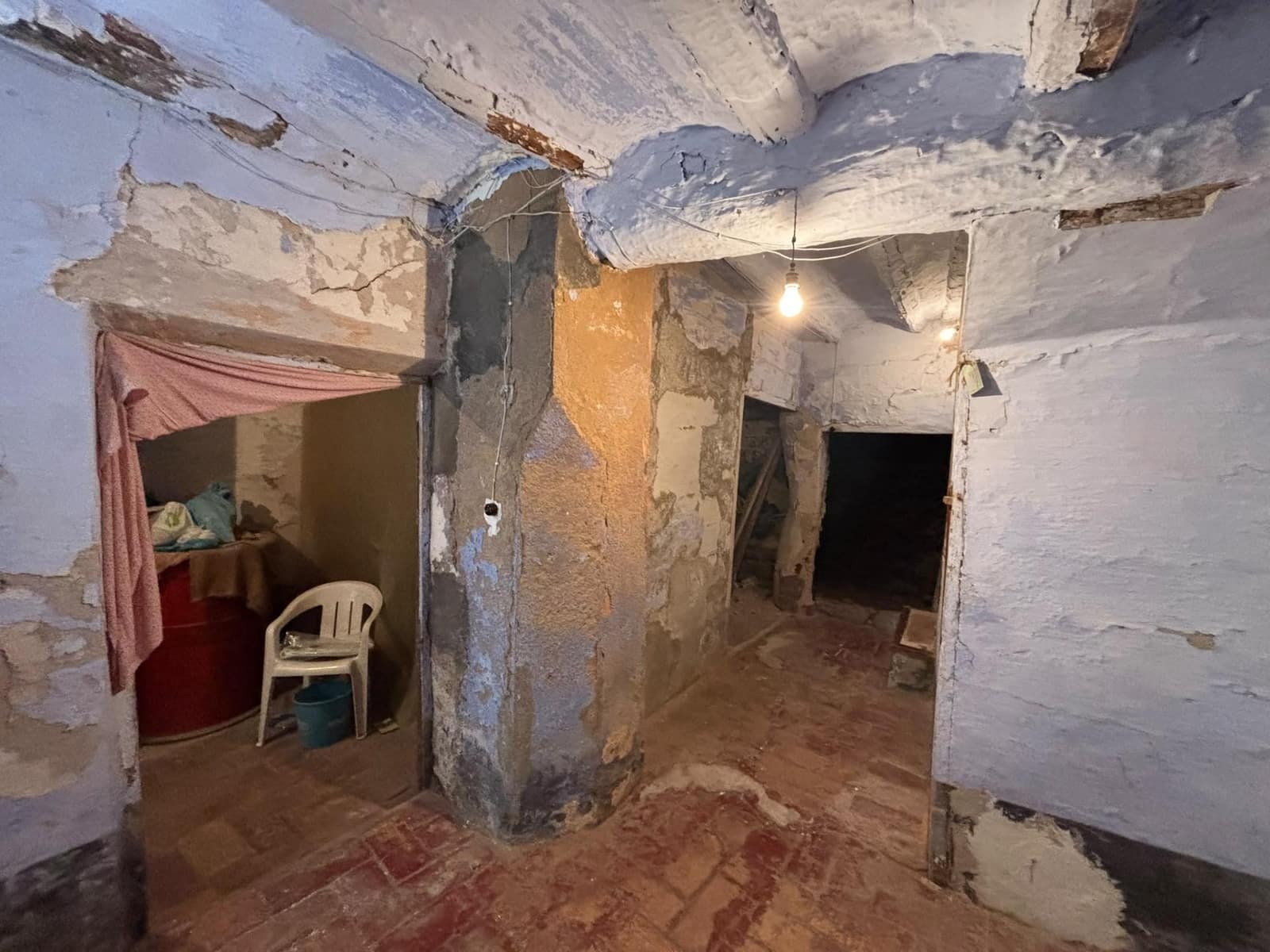 5 bedroom Townhouse for sale in Alfara de Carles - € 39,000 (Ref: 10161763)