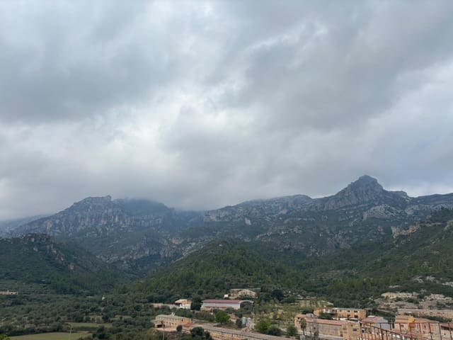 5 soverom Hus til salgs i Alfara de Carles - € 39 000 (Ref: 10161763)