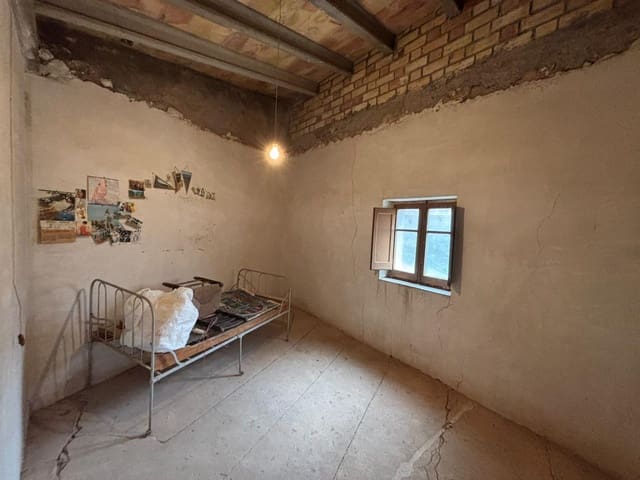 5 soverom Hus til salgs i Alfara de Carles - € 39 000 (Ref: 10161763)