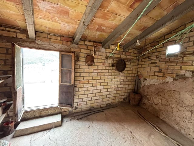 5 soverom Hus til salgs i Alfara de Carles - € 39 000 (Ref: 10161763)