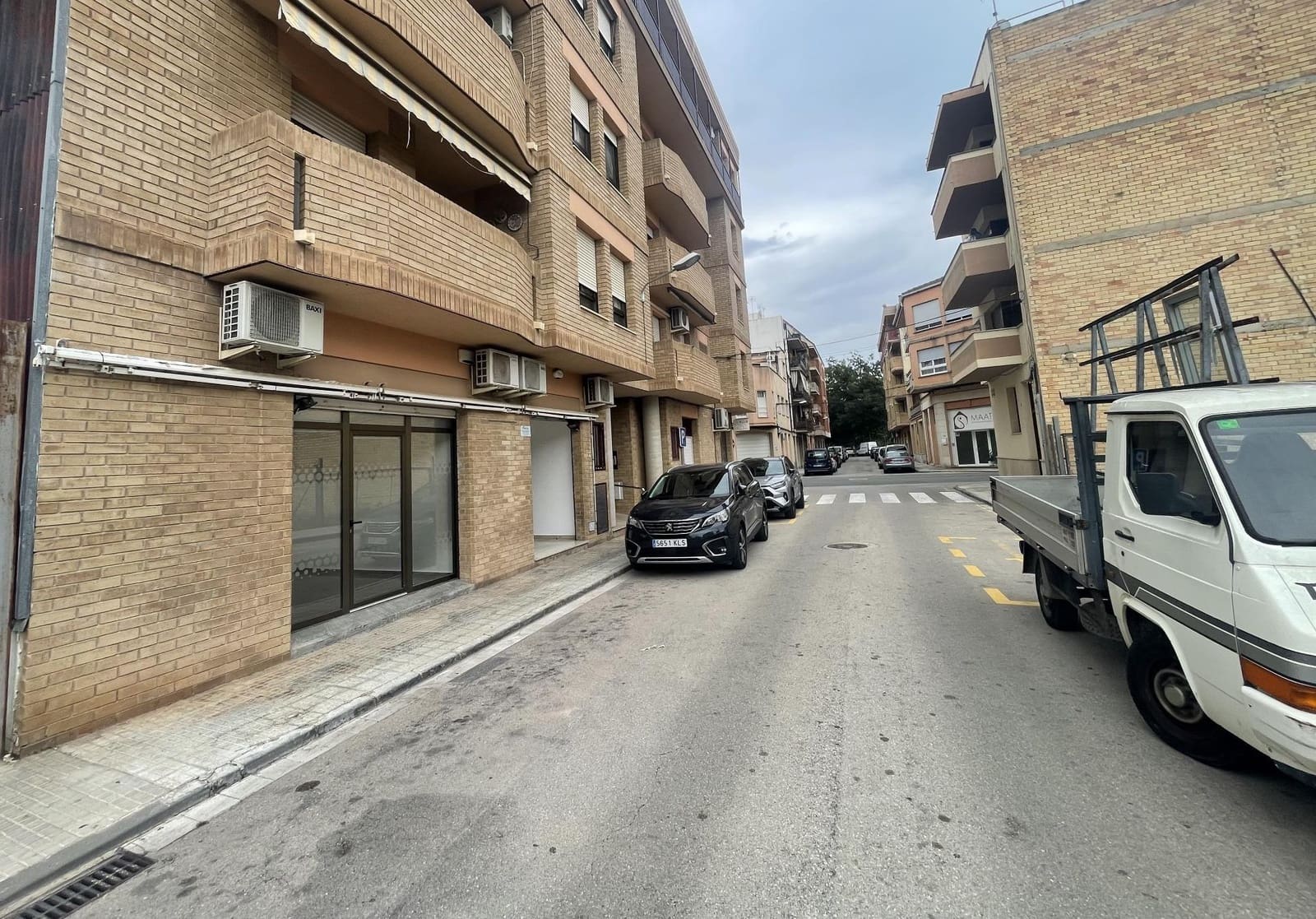 Commercial for sale in Roquetes - € 165,000 (Ref: 9488889)