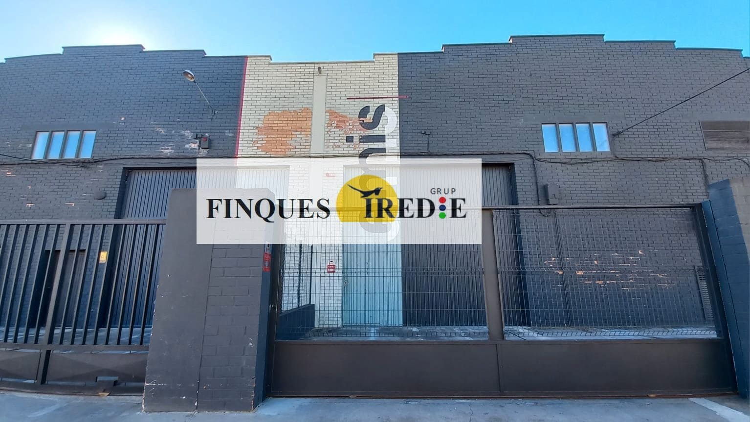 Commercial for sale in Tortosa - € 240,000 (Ref: 9488904)