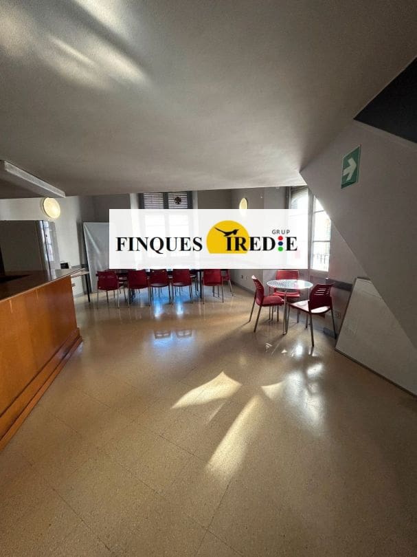 Commercial for sale in Tortosa - € 89,000 (Ref: 9488907)