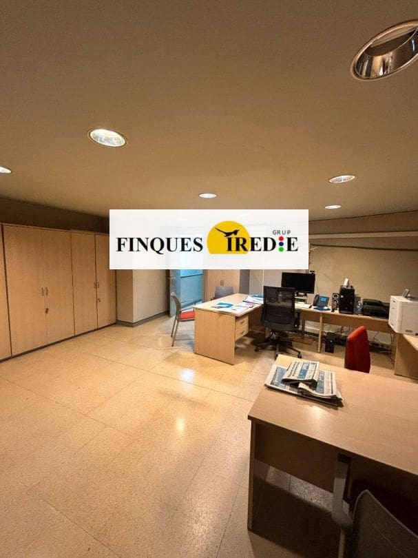 Commercial for sale in Tortosa - € 89,000 (Ref: 9488907)