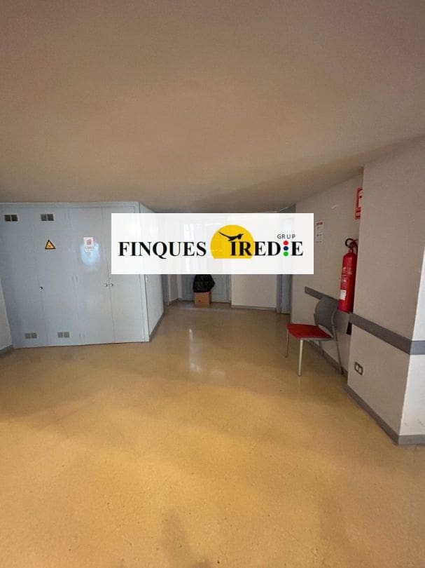 Commercial for sale in Tortosa - € 89,000 (Ref: 9488907)