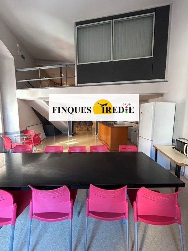 Commercial for sale in Tortosa - € 89,000 (Ref: 9488907)
