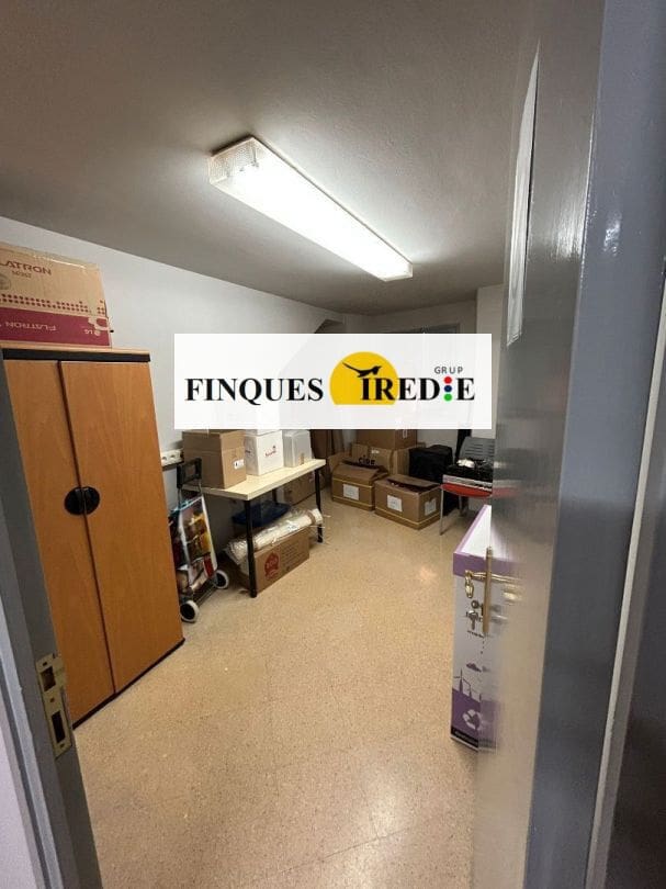 Commercial for sale in Tortosa - € 89,000 (Ref: 9488907)